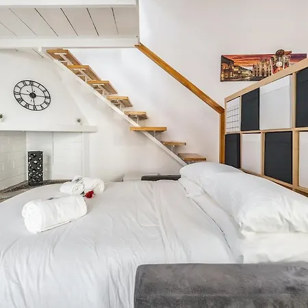 Apartment Sant Ambrogio-centre Of The Town-castle 1min-duomo4 Min Milan