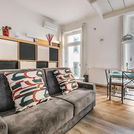 Sant Ambrogio-centre Of The Town-castle 1min-duomo4 Min Apartment *