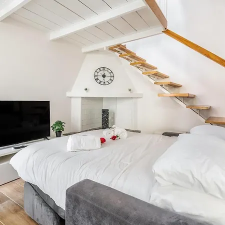 Sant Ambrogio-centre Of The Town-castle 1min-duomo4 Min Apartment *