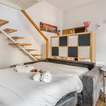 Apartment Sant Ambrogio-centre Of The Town-castle 1min-duomo4 Min Milan